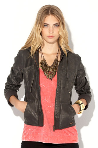 Roxy 02