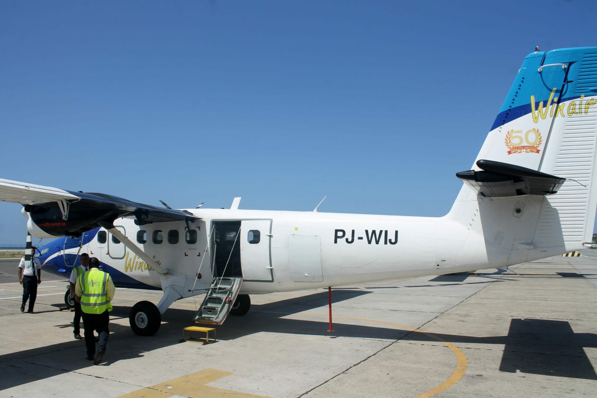 Avión Winair St Maarten